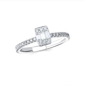 Inel din aur alb de 18K cu diamante baghetă și rotunde cu montură de tip iluzie (0,450 ct)