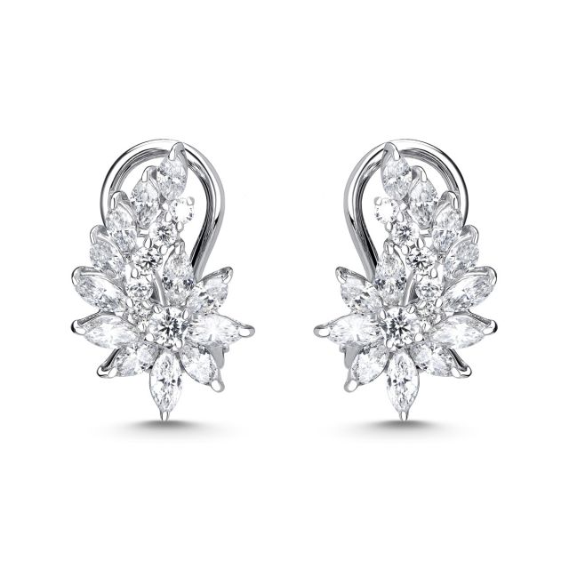 Cercei din aur alb de 18K cu diamante marchiză și rotunde (1,640 ct)