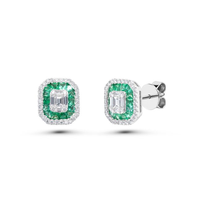 Cercei din aur alb de 18K cu smaralde și diamante cu montură de tip iluzie