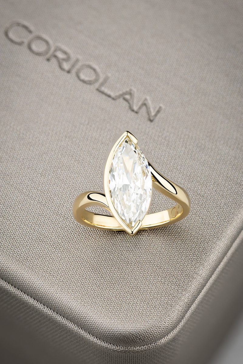 Coriolan bespoke ring in 14K yellow gold