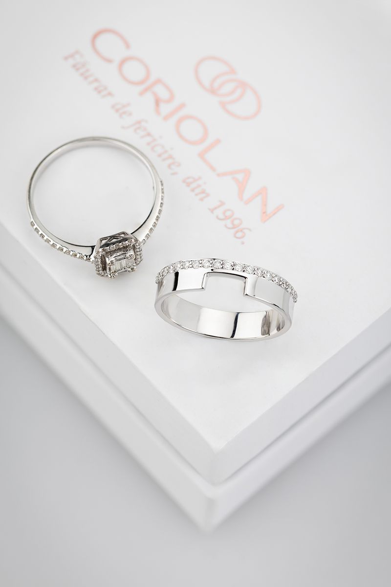 Coriolan bespoke wedding bands in 14K white gold